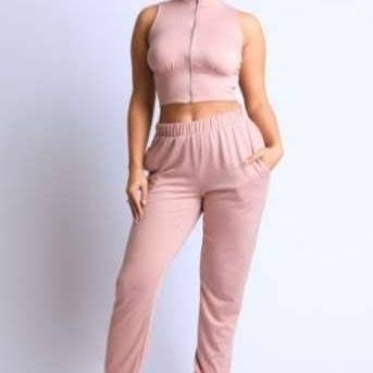 Zipped Chic Outfit